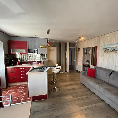 Aux Sables-d'olonne, Pres De La - Fr-1-197-600 Apartment *